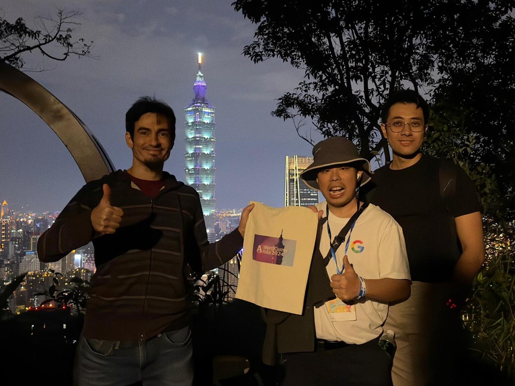 Leo (links) met vrienden in Taipei